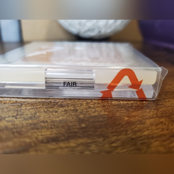 5/75$ PYT BEAUTYSet Me Up Setting Powder in Fair - Picture 7 of 9